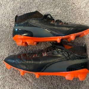 Puma One Lux leather soccer cleats size 8
